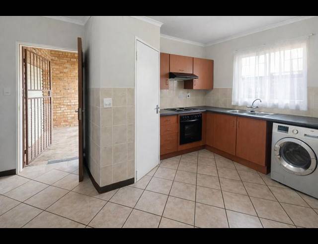 2 BEDROOM TOWNHOUSE FOR SALE IN ELARDUSPARK